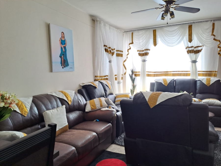 To Let 2 Bedroom Property for Rent in Richmond Hill Eastern Cape